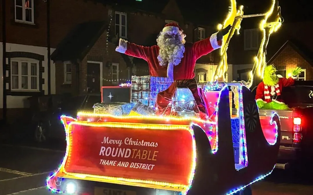 Oxford Round Table Santa Sleigh