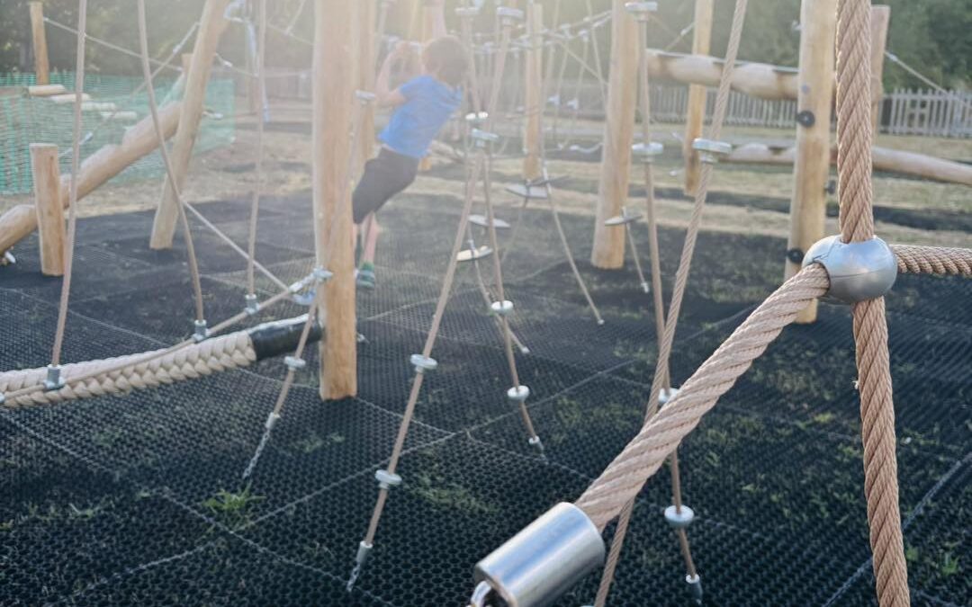 Acklings playground, Long Wittenham